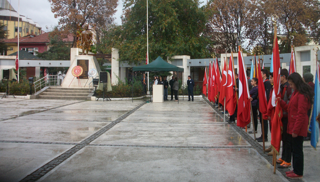 ULU ÖNDER ATATÜRK’ü ÖZLEMLE ANDIK