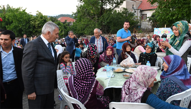 Başkan Günaydın gönülleri feth etmeyi sürdürüyor