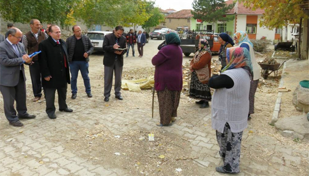 Kaymakam Yılmaz, köylerde vatandaşlarla bir araya geliyor