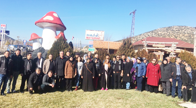 Mantar yetiştiriciliği kursiyerleri Korkuteli’de gözlem yaptı