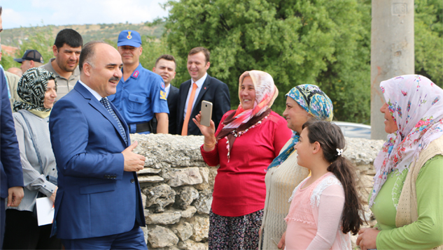 Vali Şehmus Günaydın Gelendost’taydı