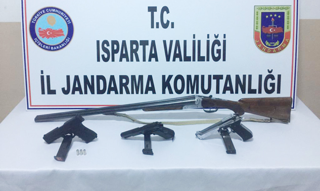 Kozluçay’da düğünde silah atanları jandarma yakaladı