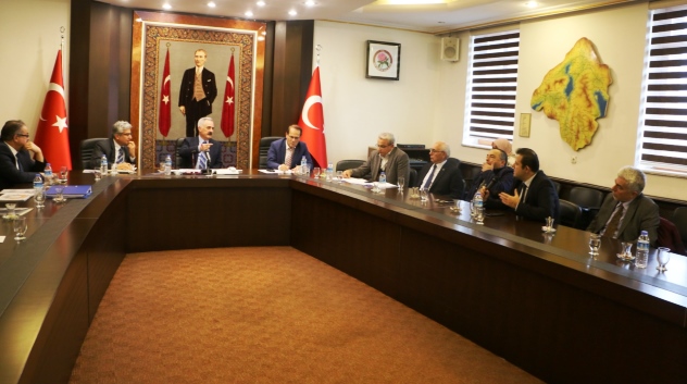 Vali Seymenoğlu, İl Ekonomi Toplantısı düzenledi