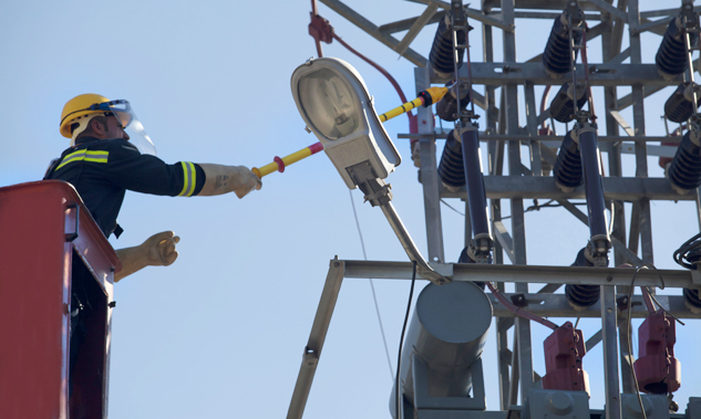 AEDAŞ, enerji hattı, trafo ve sokak armatürleri ile kışa hazır