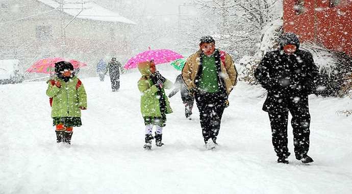 Isparta genelinde pazartesi günü okullar tatil