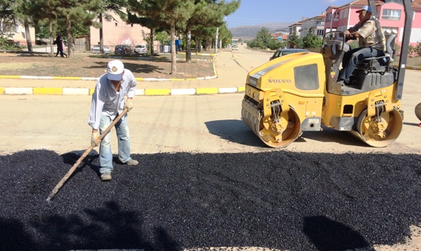 ASFALT ONARIM ÇALIŞMALARI TÜM HIZIYLA DEVAM EDİYOR