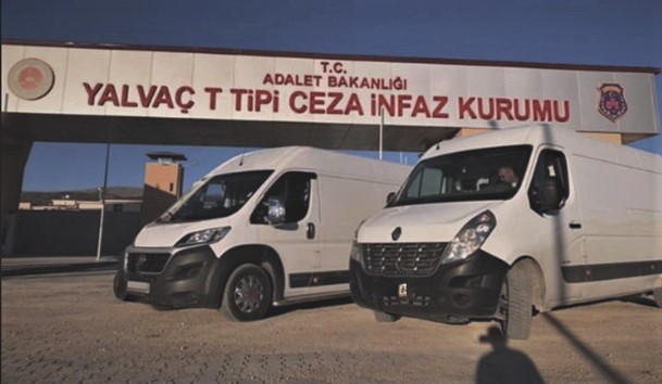 CEZAEVLERİNDEN TAHLİYELER BAŞLIYOR