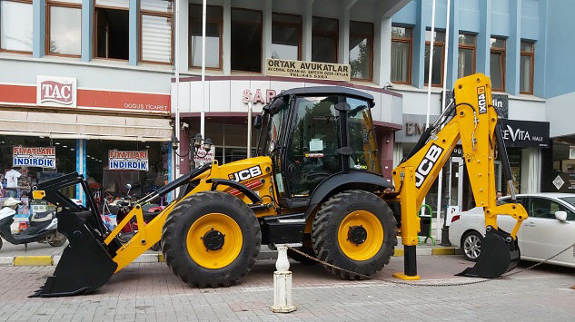 Yalvaç Belediyesi araç parkını genişletmeye devam ediyor