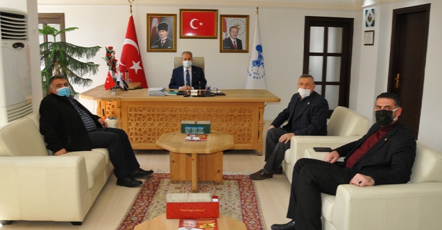 Akşehir’de belediyeden 286 esnafa maddi destek