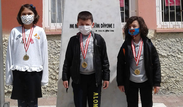 Fatih İlkokulu öğrencilerinden Zeka Oyunları Sınavı’nda Türkiye derecesi