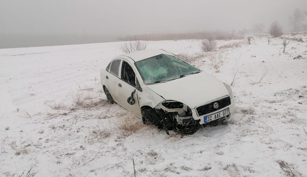 Yalvaç Emniyet Müdürü Özher Trafik Kazası Geçirdi