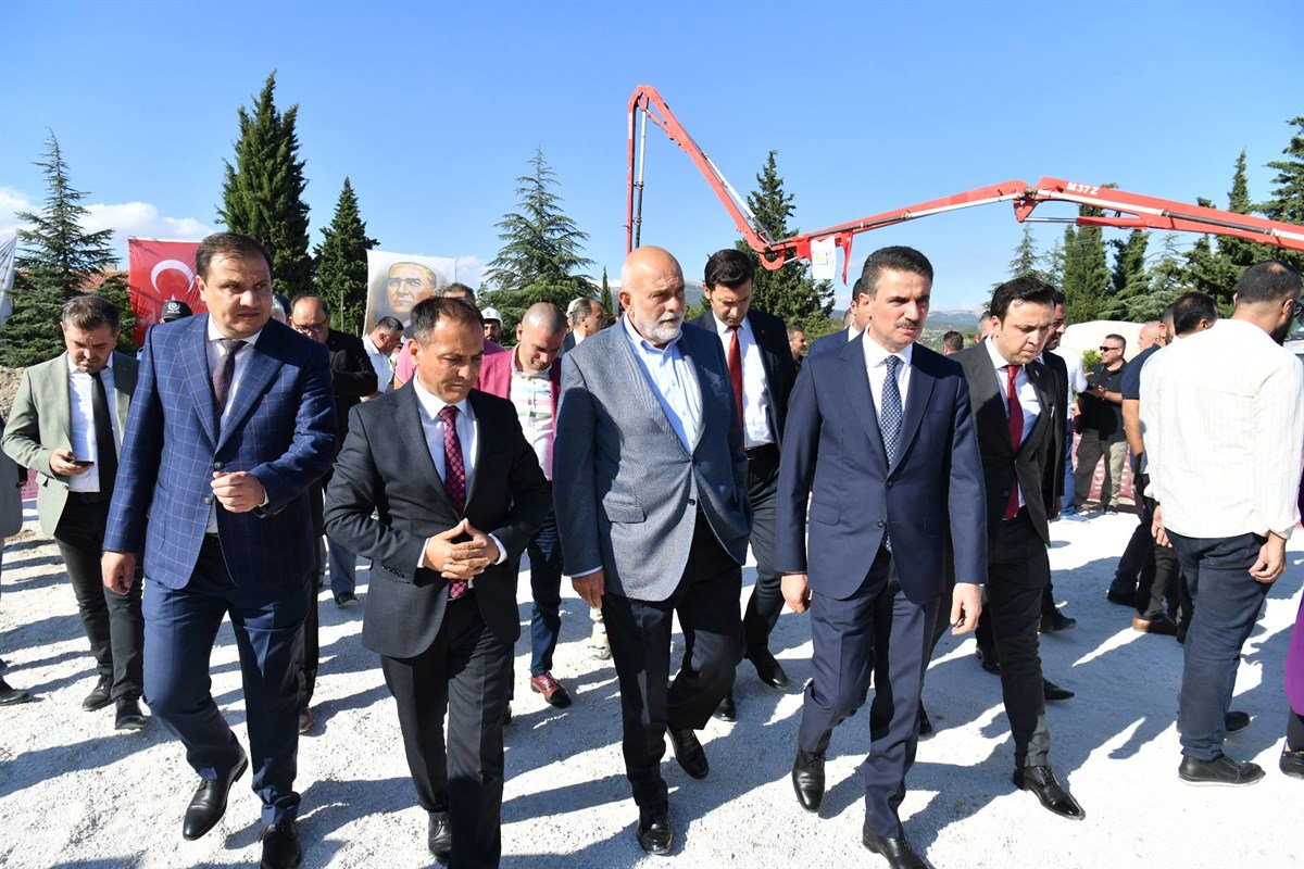 Keçiborlu’da Uçak Bakım Lisesi’nin Temeli Atıldı