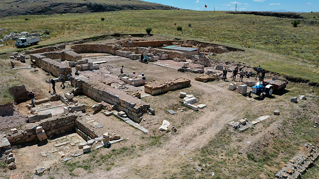 Antiokheia ve Men kazıları, ilgisizliğe rağmen 15 yılda büyük mesafe aldı