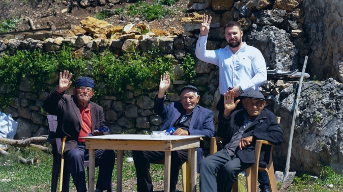 Memleket Partisi milletvekili adayı Harun Hakeri Yalvaç’ta