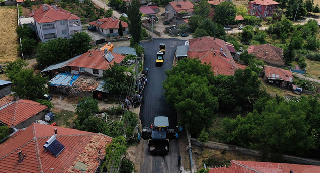 Vali Baruş, asfalt sezonunu Celeptaş’tan başlattı