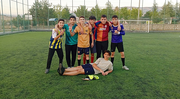 Yalvaç Fen Lisesi’nde  futbolun şampiyonu 11-B
