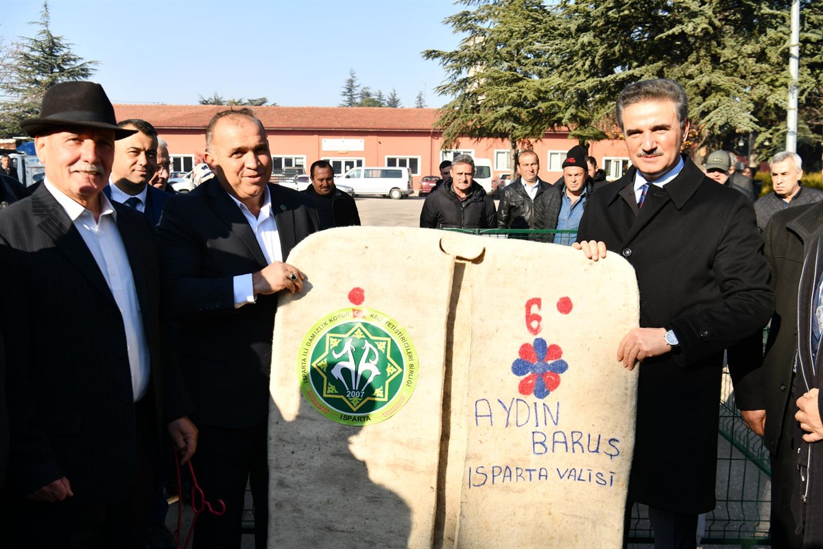 93 besiciye 1,7 milyonluk çadır ve güneş enerjisi desteği