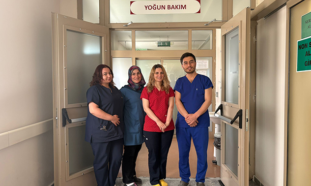 Yoğun bakım çalışanları gece gündüz sevdiklerimizin sağlığı için nöbette