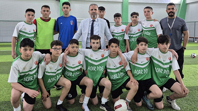 Yalvaç Bahar Turnuvası Yıldız  ve Minik Erkekler Futbol Müsabaları heyecan yaratıyor
