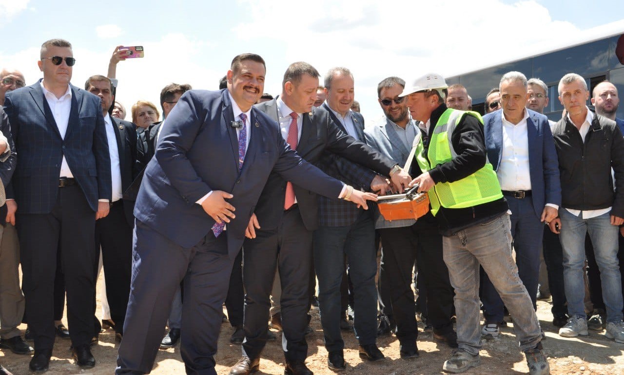 Yalvaç’ta tarihi gün, TOKİ konutlarının temeli atıldı