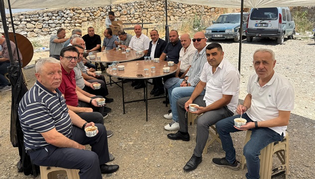 İnşaatçılar Marangozlar Mobilyacılar ve Hizarcılar Odası’ndan Aşure İkramı
