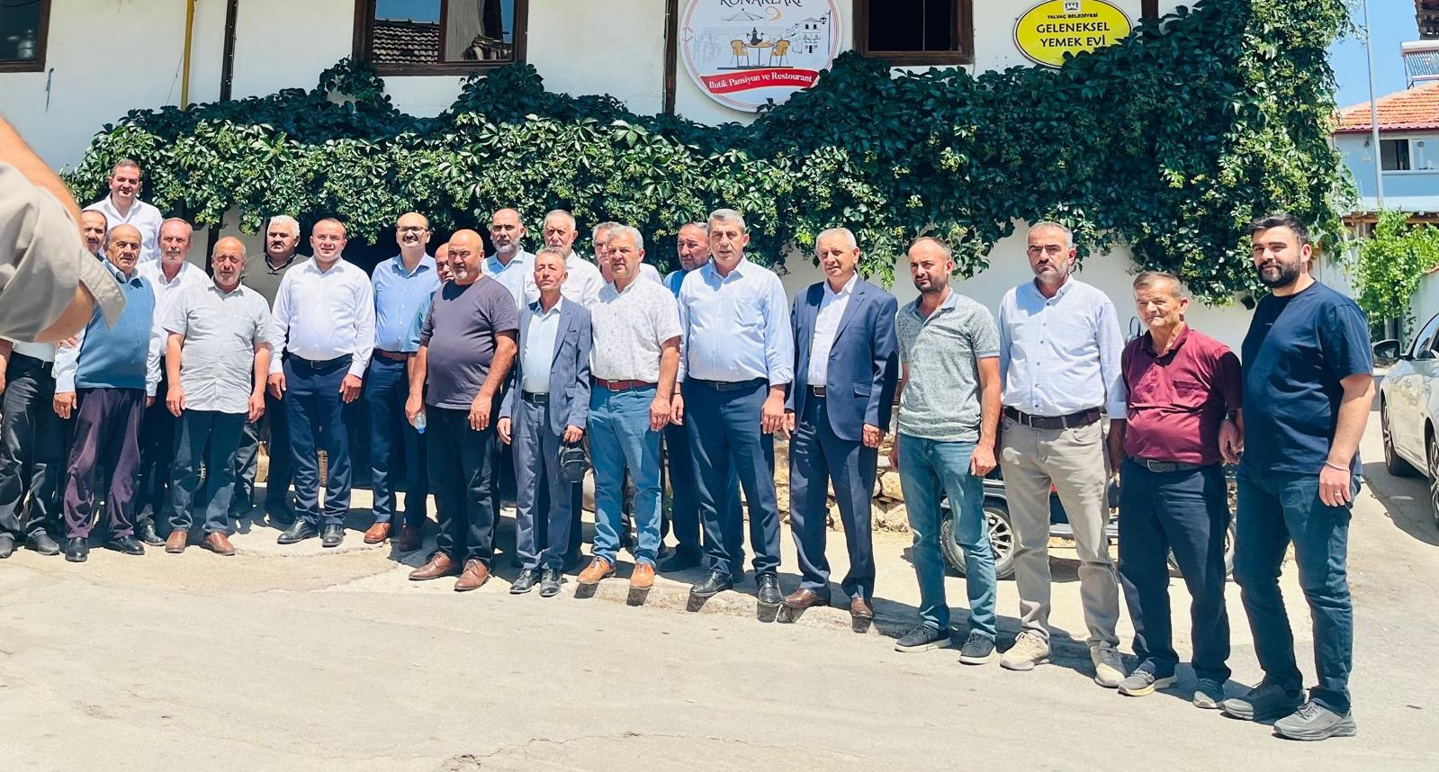 Abacı ve Kodal, köy muhtarlarıyla bir araya geldi