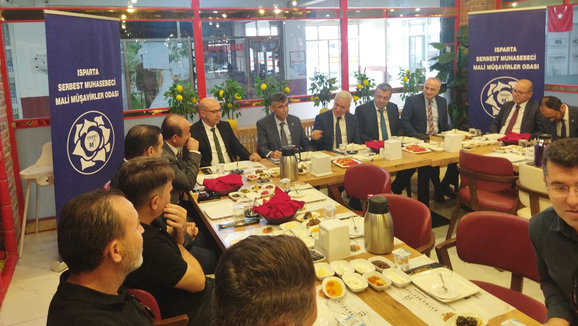 Muhasebeciler ve vergi bürokratları, Yalvaç’ta sorunları konuştu