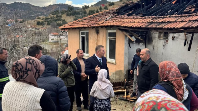 Milletvekili Sönmez, Direkli Köyü’nde Yangında Zarar Gören Evin Tüm Masraflarını Üstlendi