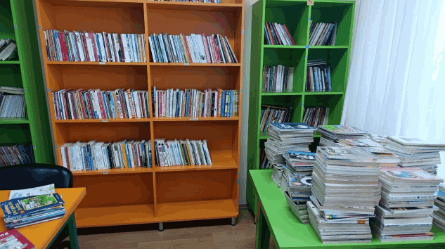 Mehmet Necati Akel Yatılı Bölge Ortaokulu’na Kitap Desteği