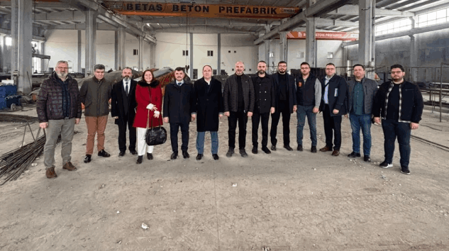 DEVLET SANAYİCİNİN YANINDA