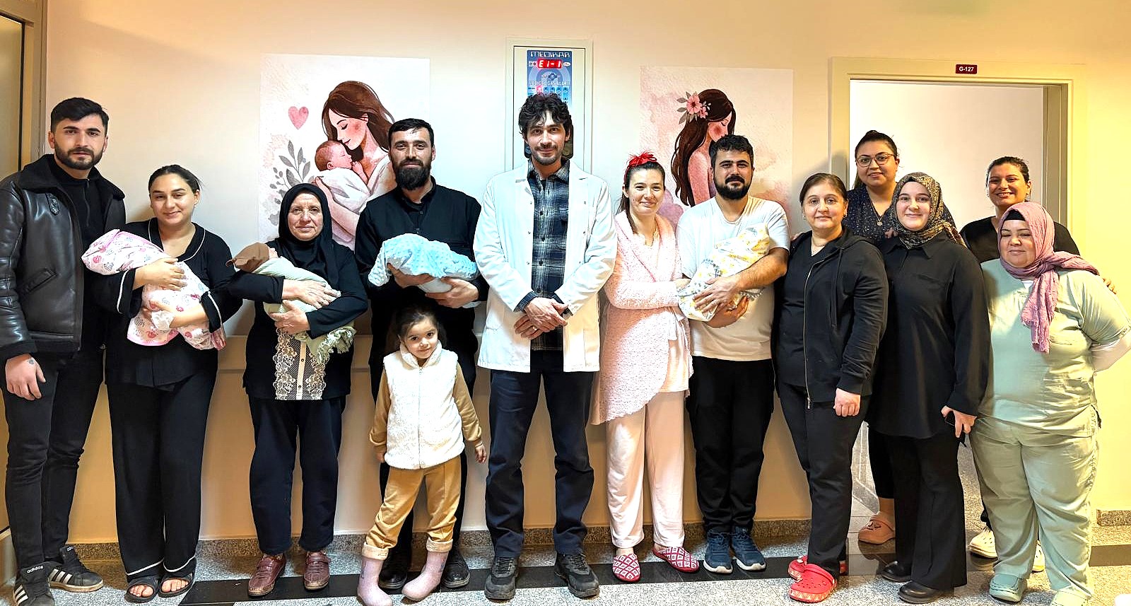 Yalvaç Devlet Hastanesi’nde bir günde 4 bebek dünyaya geldi