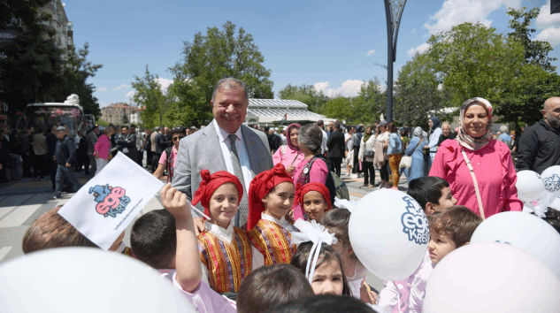 BAŞKAN ÇELİK: ÇOCUKLARIMIZ GELECEĞİMİZİN EN GÜÇLÜ TEMİNATIDIR