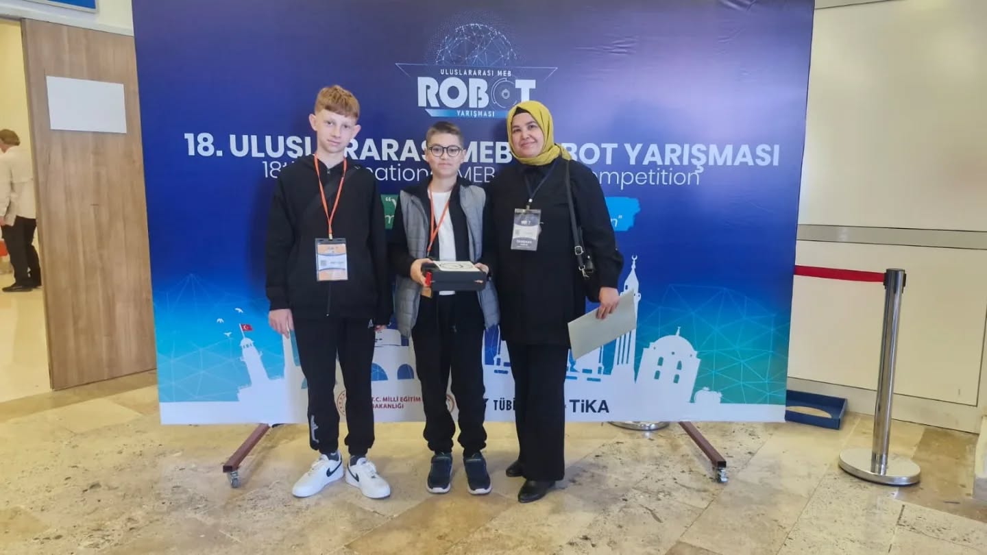 Yalvaç’tan 5 Okul Uluslararası Robot Yarışması’nda