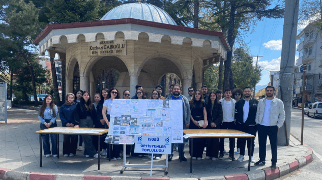 ISUBÜ’lü Öğrencilerden  Senirkent’te Göz Sağlığı Seferberliği