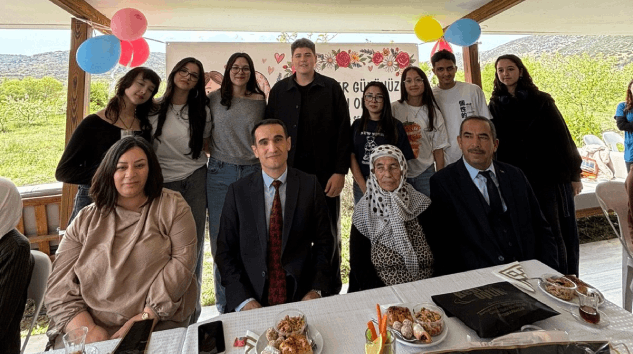 Gençlikten Büyük Vefa: Huzurevi Anneleri Unutulmadı
