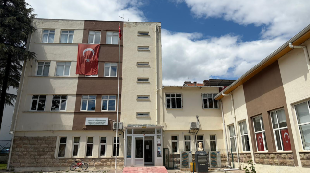 135 Yıllık Kültür Çınarı: Hacı Ali Rıza Efendi Kütüphanesi