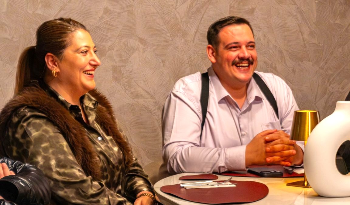 Başkan Kodal Ankara’da, Eşi ile gönüllü hizmet mesaisi Yalvaç’ta devam ediyor: Tebrikler Kodal ailesi…