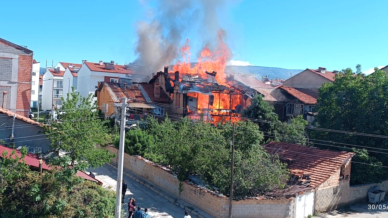 Leblebeciler Mahallesi’ndeki yangında bir ev kül oldu