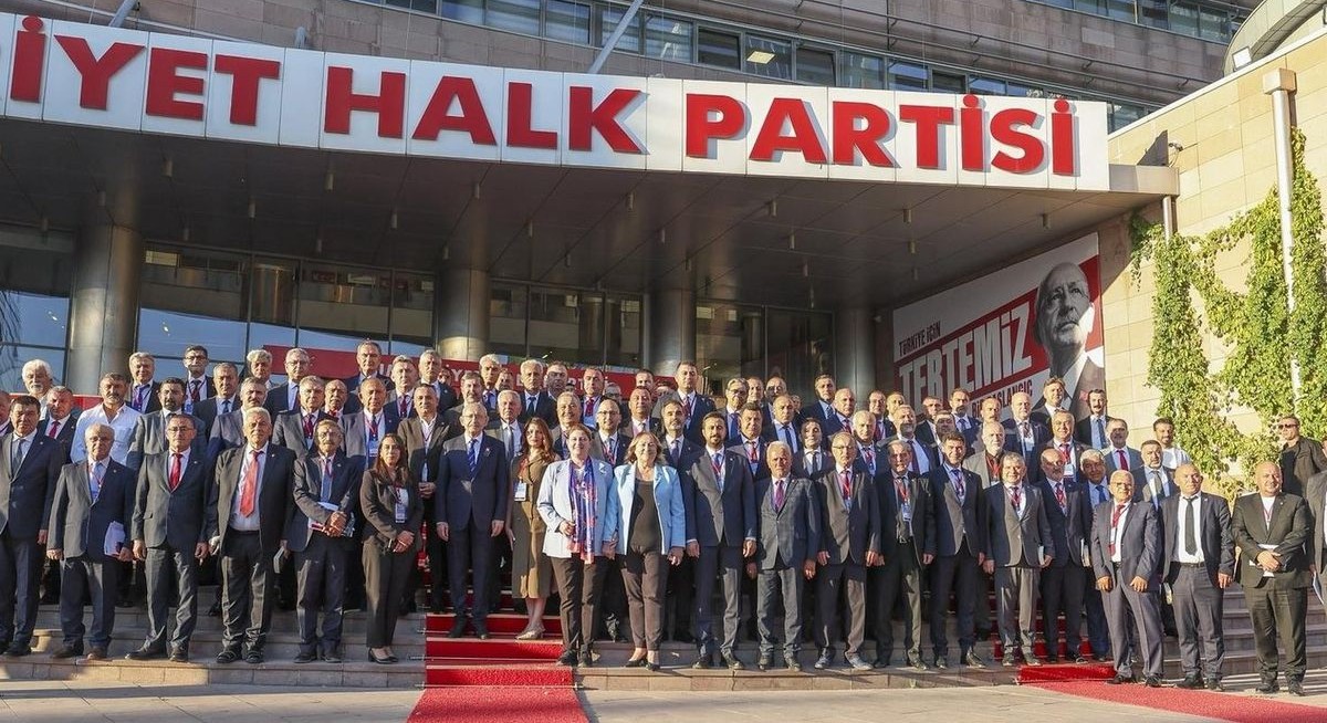 81 CHP il başkanından açıklama: Kişiler geçicidir, CHP kalıcıdır